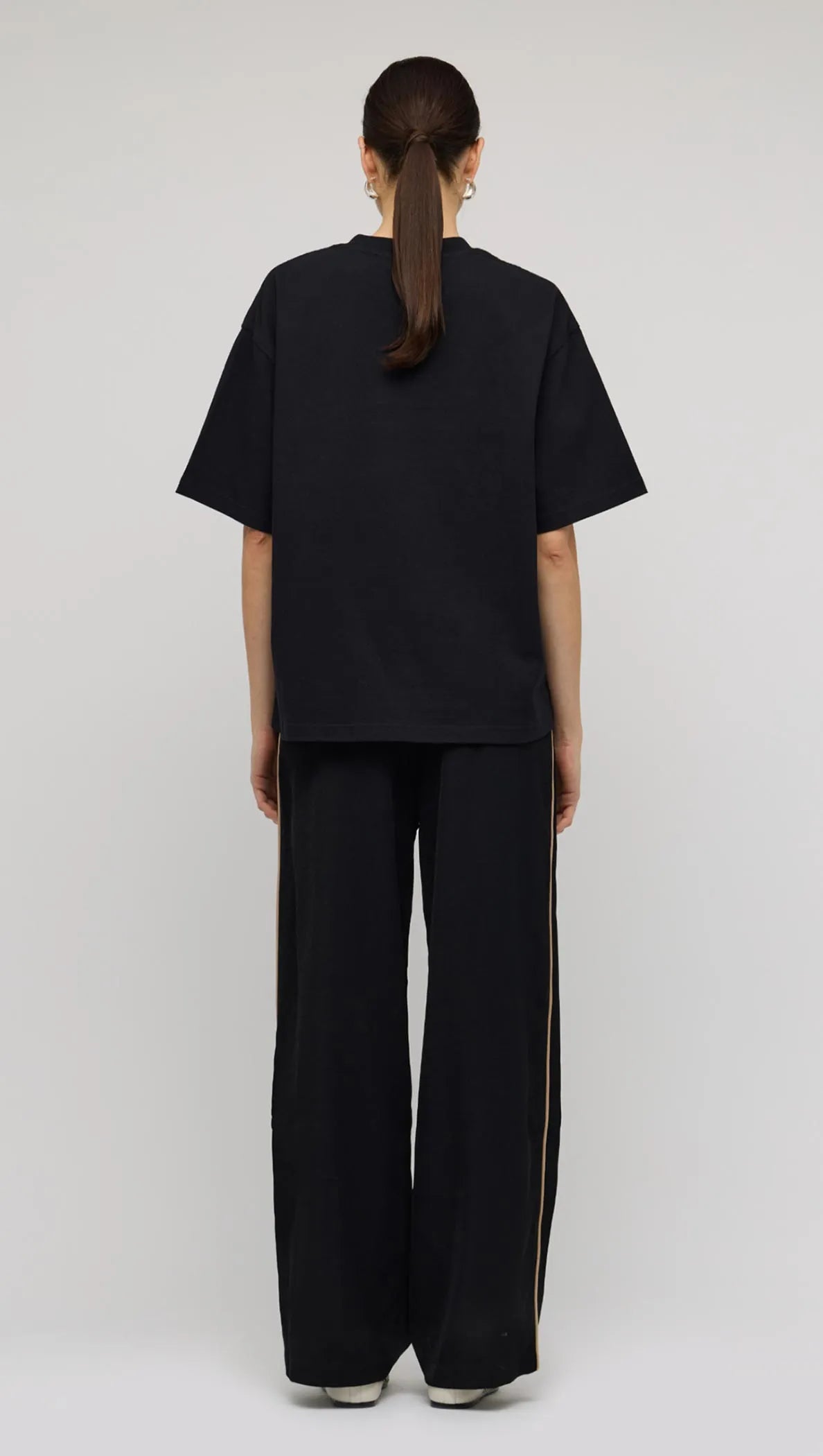 Core Sporty Relaxed Pant - Black/Camel