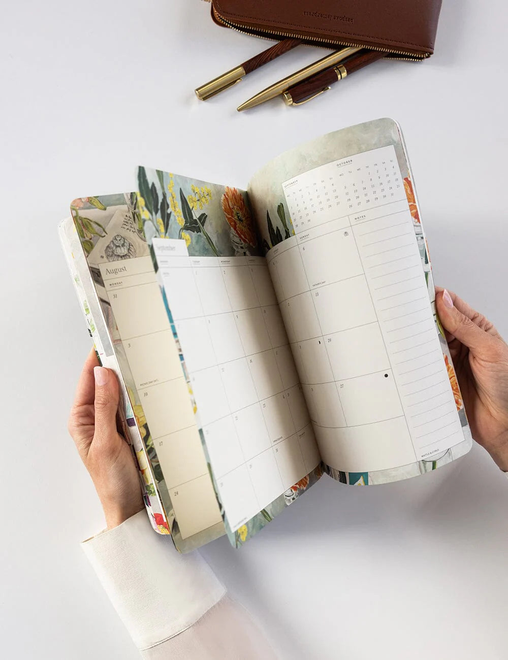 2026 Monthly Calendar Notebook