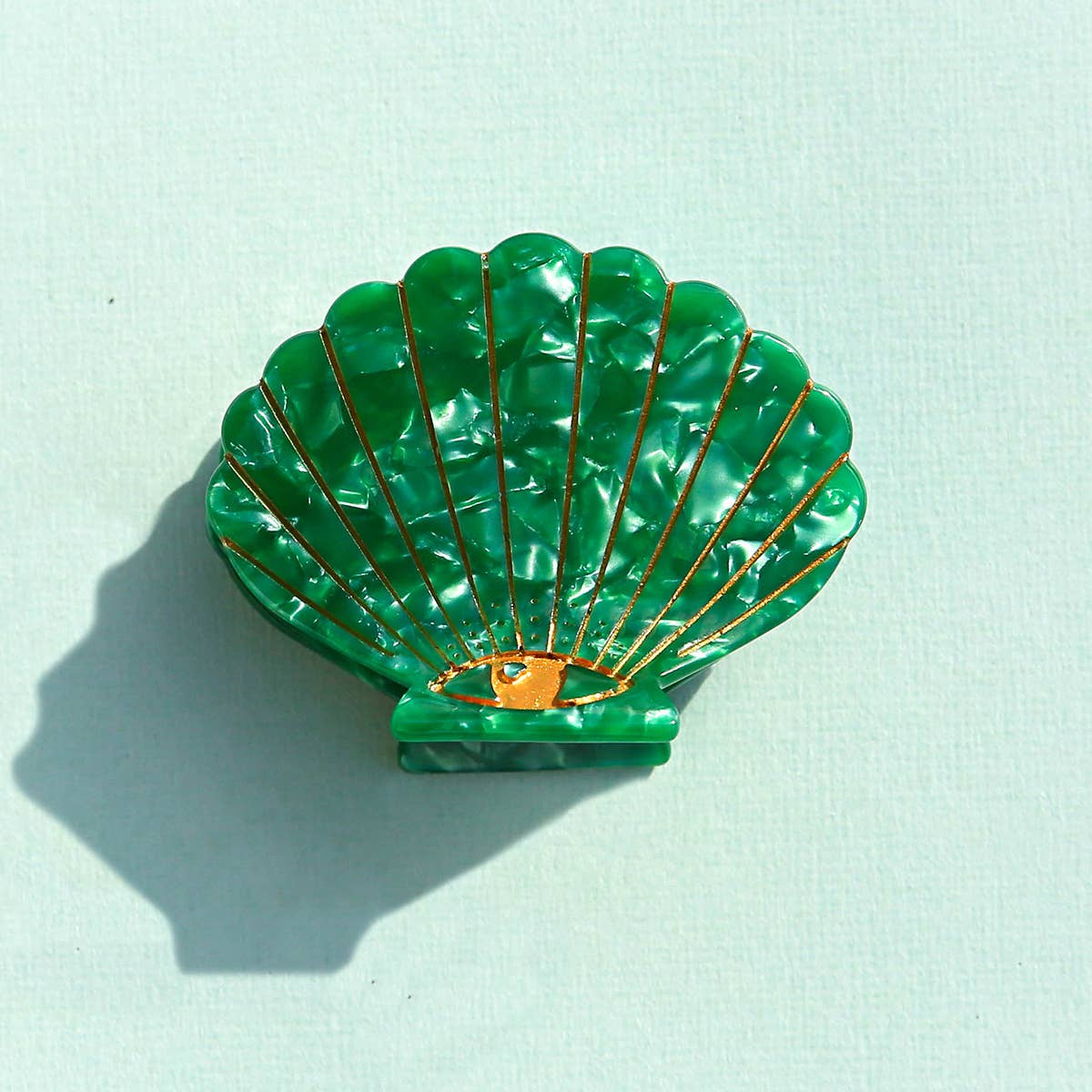 Emerald Shell Clip