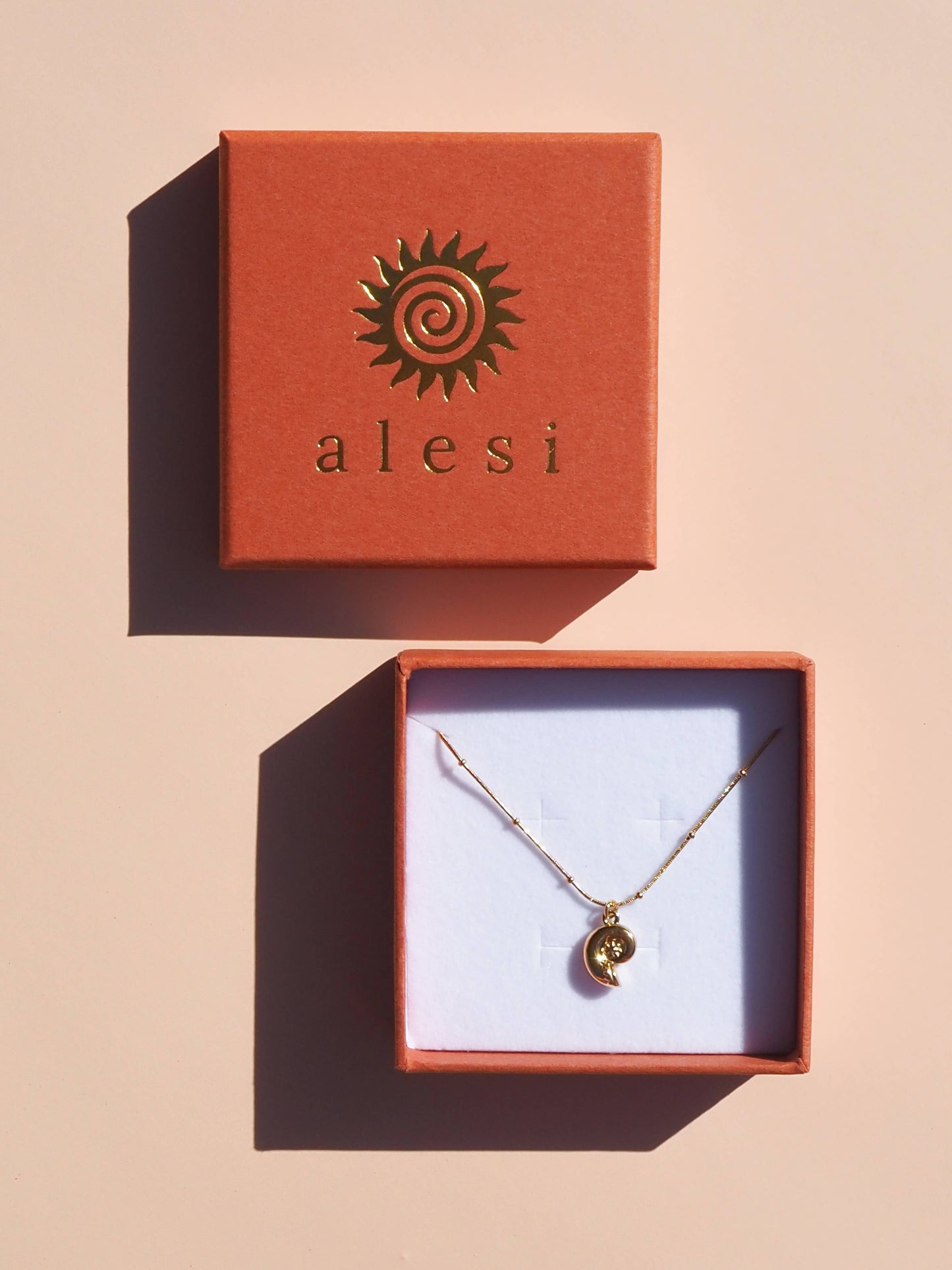 Spiral Seashell Necklace Satellite 18K Gold