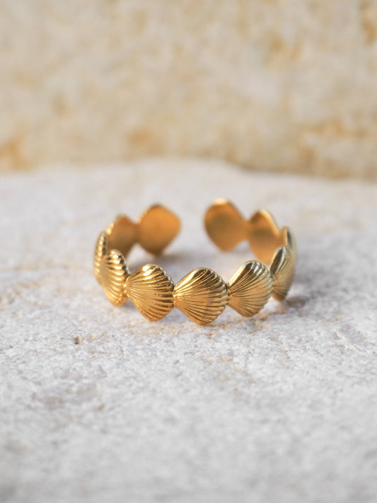 18K Gold Seashell Ring Adjustable: (Gold) 18K Gold over Surgical Steel