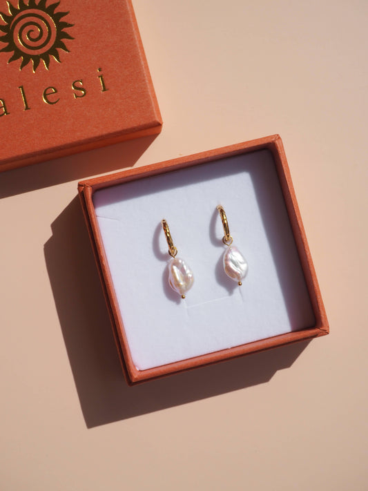 18K Gold Freshwater Keshi Pearl Hammered Hoops