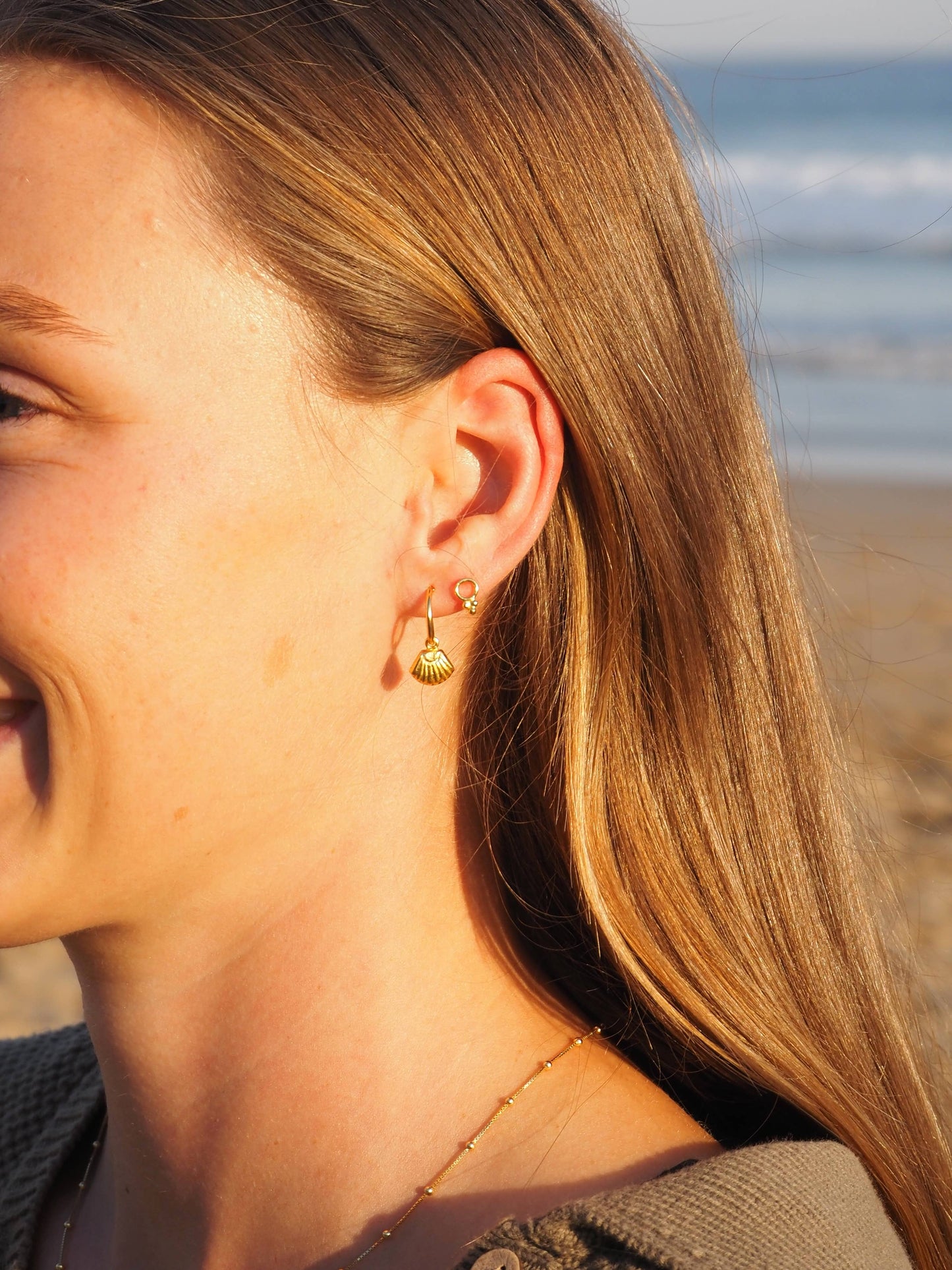 18K Gold Seashell Scallop Earrings