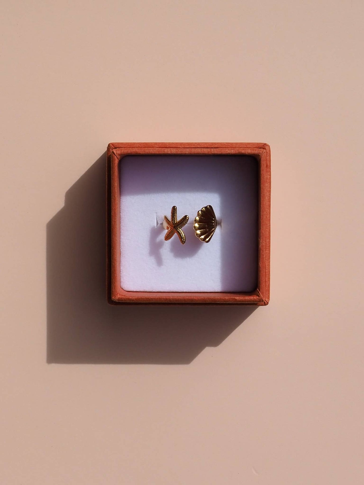 18K Gold Starfish Seashell Ring Adjustable: (Gold) 18K Gold over Surgical Steel