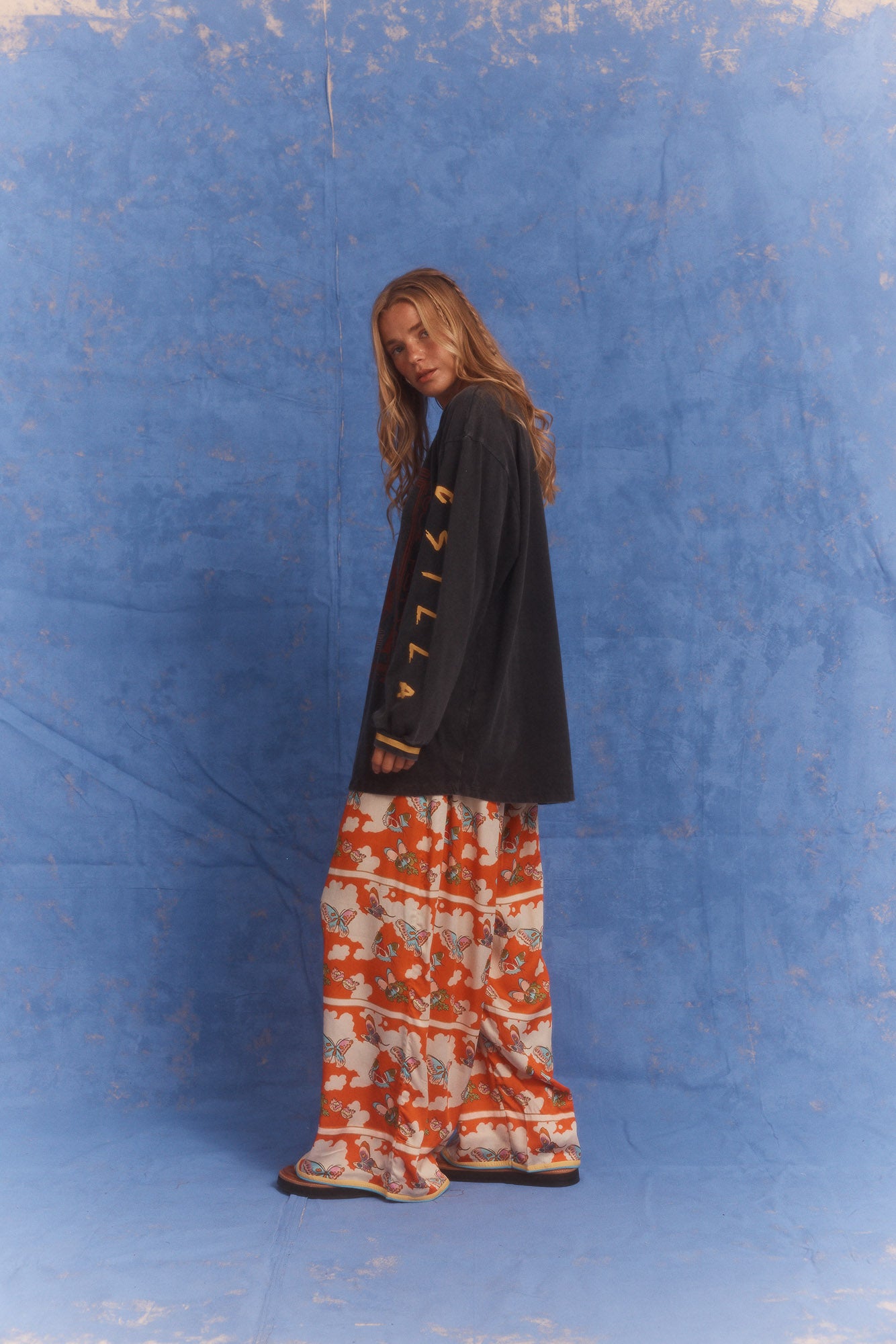 Love Potion Roses Tee