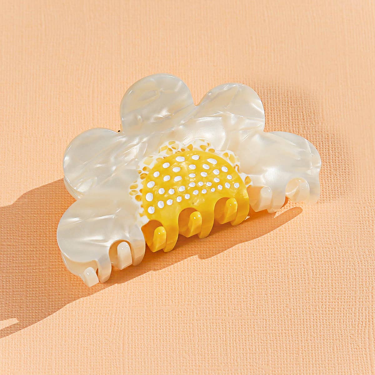 Daisy Flower Claw