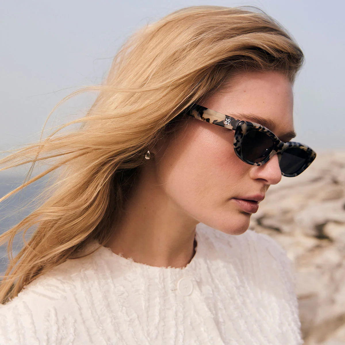 Sidelines Sunglasses - White Tort